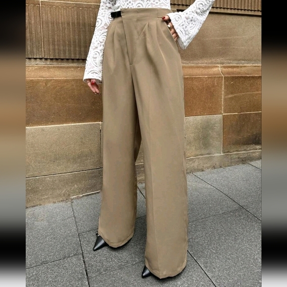 Women's Solid Color Pleated Wide Leg Loose Casual Pants - Picture 3 of 5